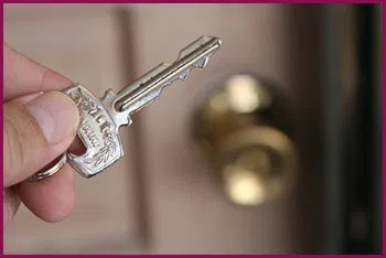 First-Rate Lock & Key Shop Encino, CA 818-737-2245 - 14-unlock-door